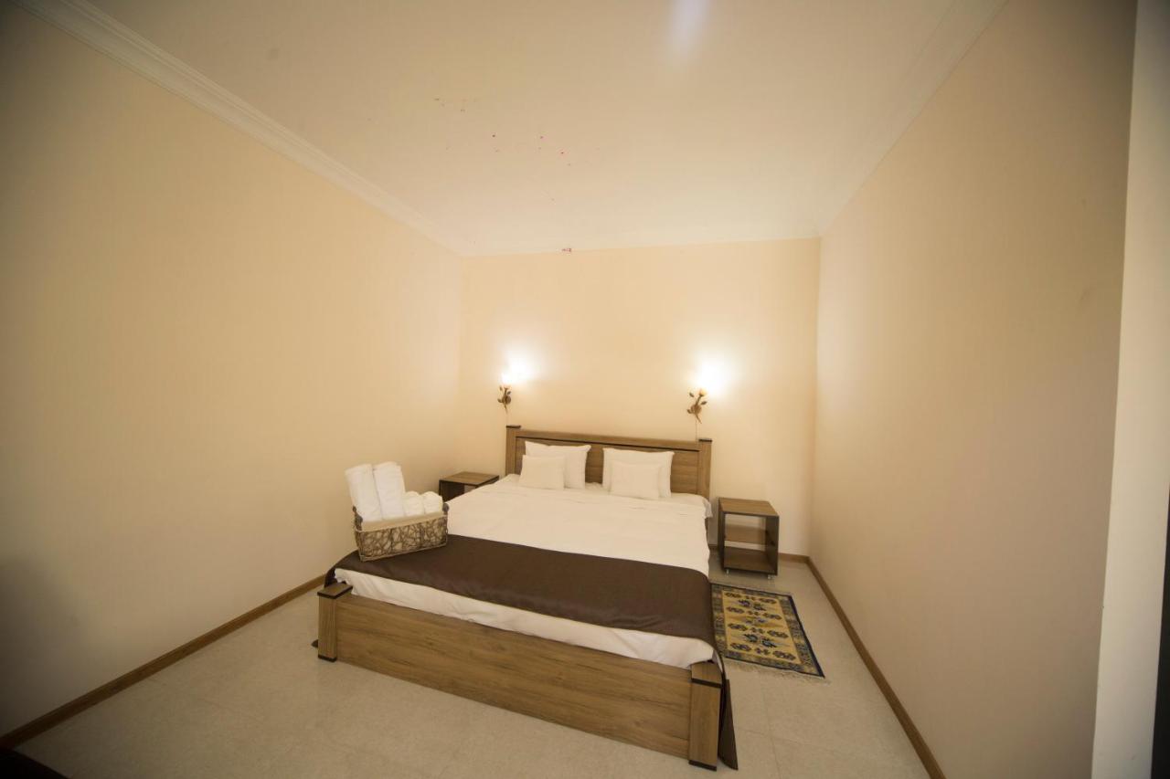 Log Inn Boutique Hotel Tbilissi Extérieur photo